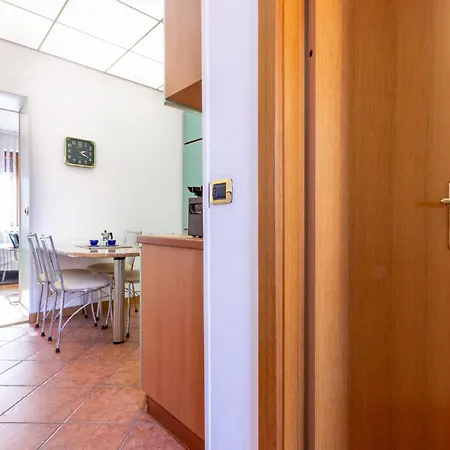 شقة The Metropolitan Cozy Near Duomo + Wifi