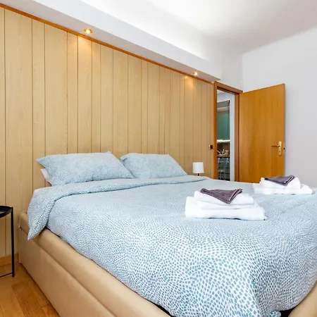 The Metropolitan Cozy Near Duomo + Wifi شقة