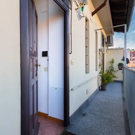 The Metropolitan Cozy Near Duomo + Wifi شقة
