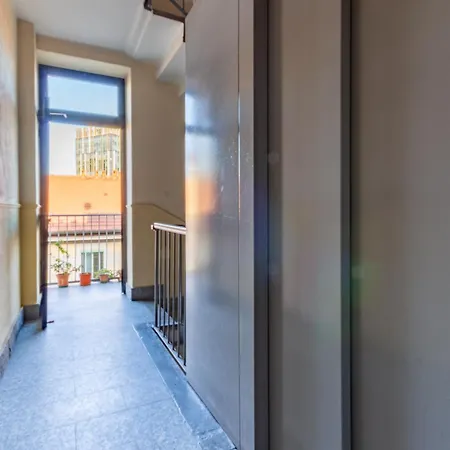The Metropolitan Cozy Near Duomo + Wifi * ميلان